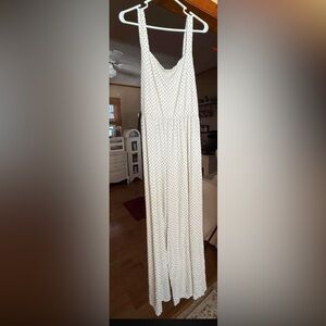Size 3X- ChicSoul polka dot jumpsuit romper- like new